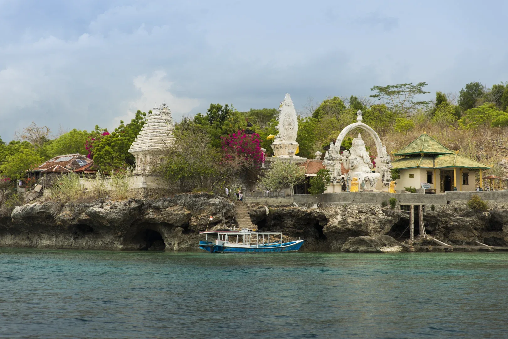 Menjangan Island,How to Get Menjangan Island,Entrance fee to Menjangan Island,Deer Island,Snorkeling Menjangan Tour,Menjangan Bali,Menjangan deer,Mejangan Island snorkeling site,Menjangan Island west bali national park,Boat to Menjangan Island