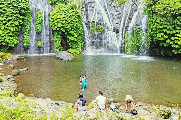 banyumalan waterfall